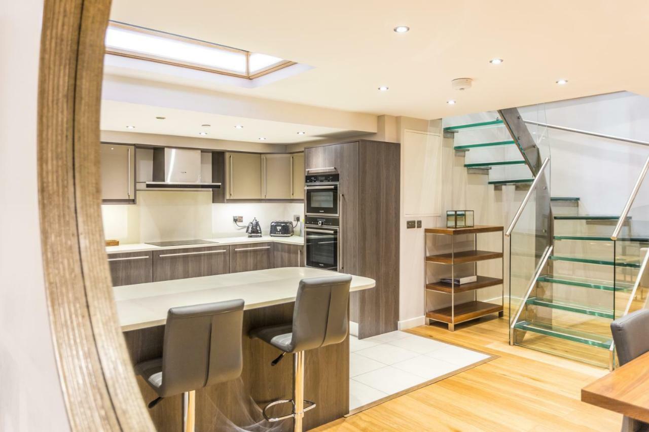 The Sweet Mews - Large 4bdr * Londra